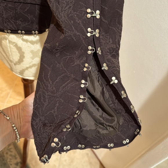 Alberto Makali Vintage Chocolate Embossed Abstract Hook Eye Embellished Jacket 8 - Picture 3 of 15